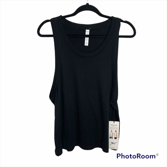 ALO Yoga Tops - NWT Alo Yoga Black Model Tank Top Size Medium (A6)